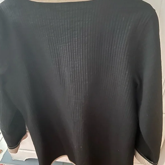 Elegant Black and Cream Women's Reversible Jacket, Quilted Button Closure EUC - Picture 6 of 8